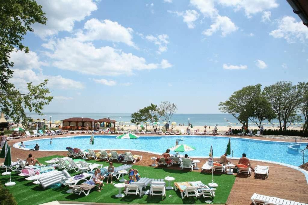 Hotel Arabella Beach アルベナ エクステリア 写真