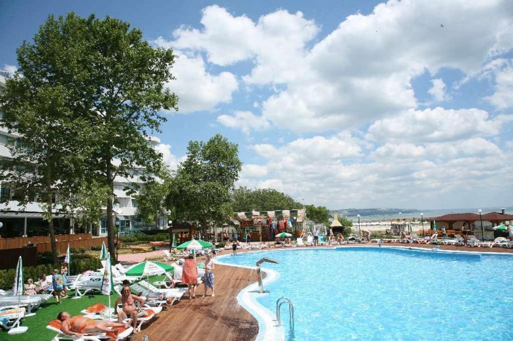 Hotel Arabella Beach アルベナ エクステリア 写真